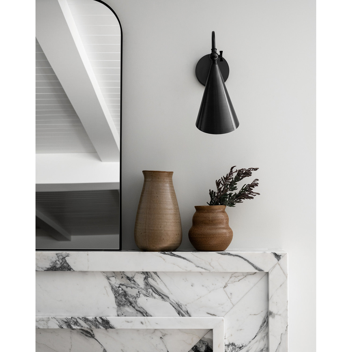 Lupe Sconce